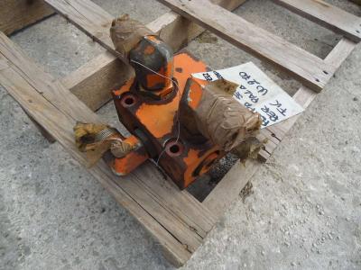 Válvula hidráulica para Fiat Kobelco W270 vendida por OLM 90 Srl