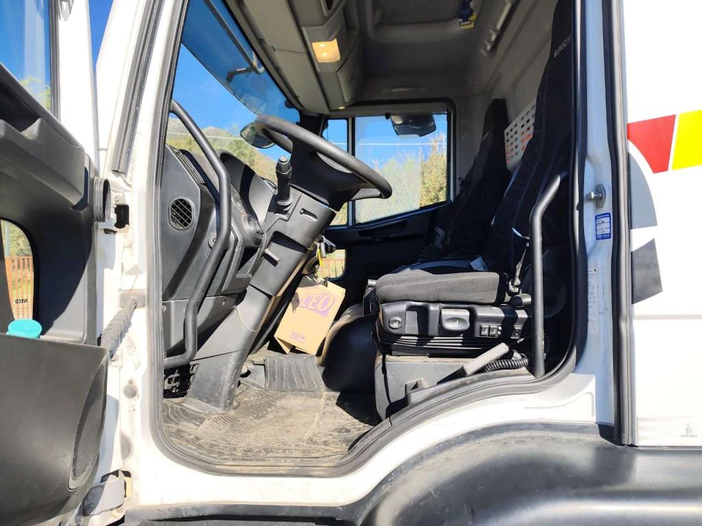 Iveco EUROCARGO 180-320 Foto 13