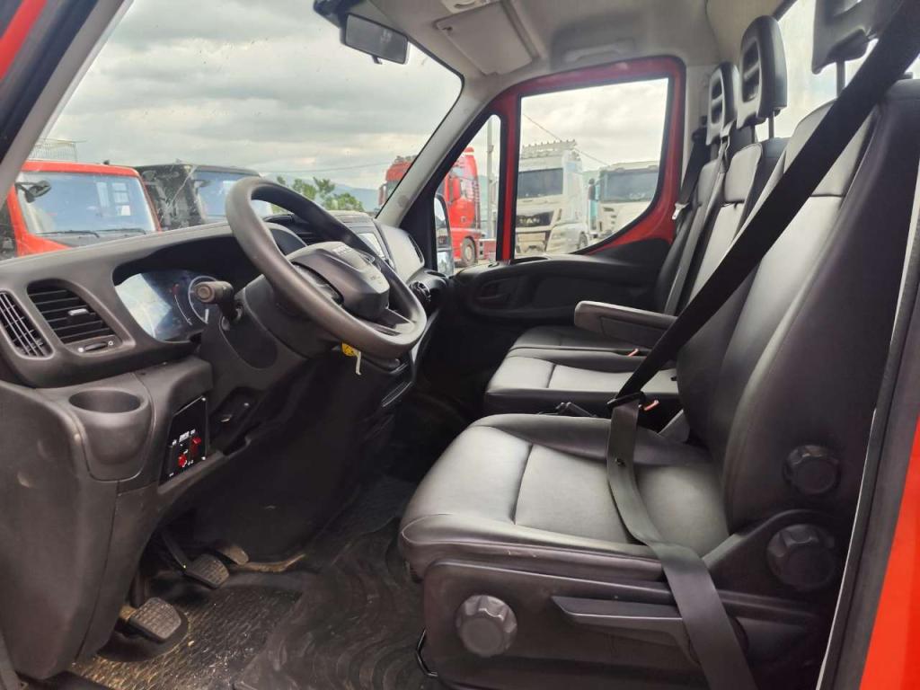 Iveco DAILY 35-140 Foto 18