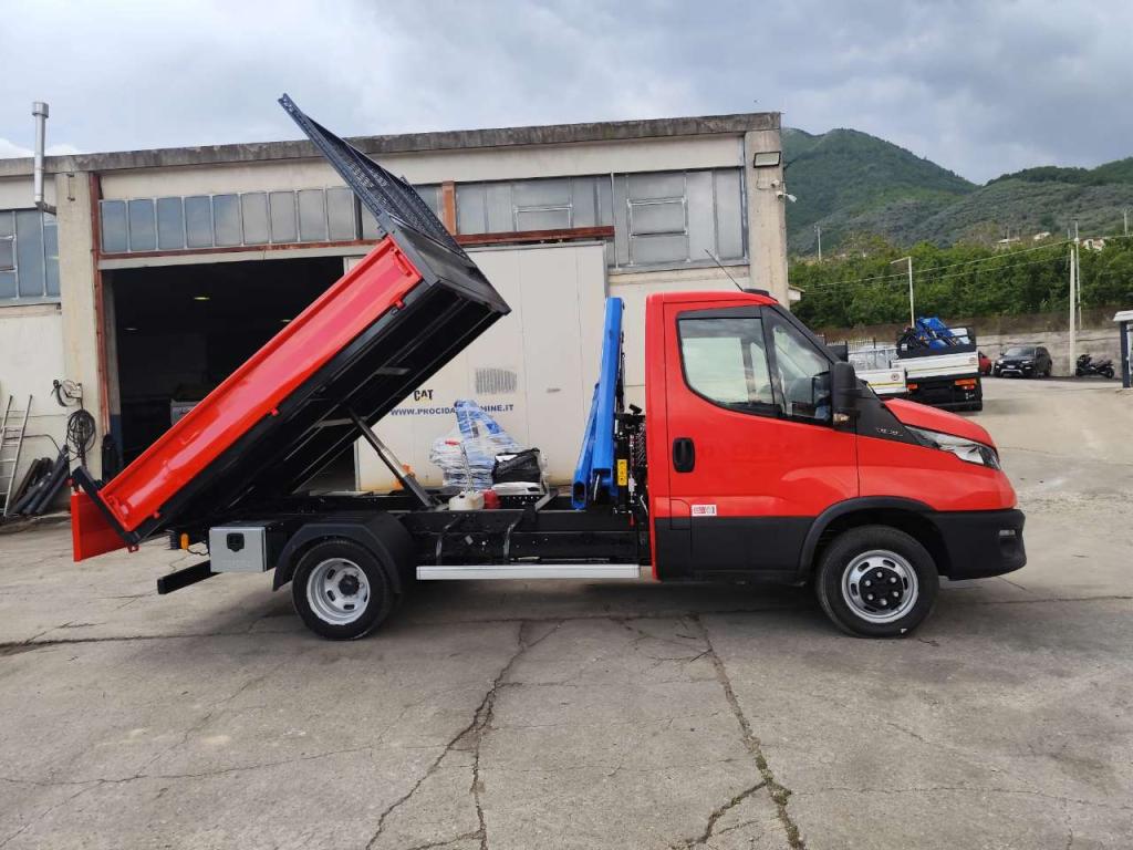 Iveco DAILY 35-140 Foto 30