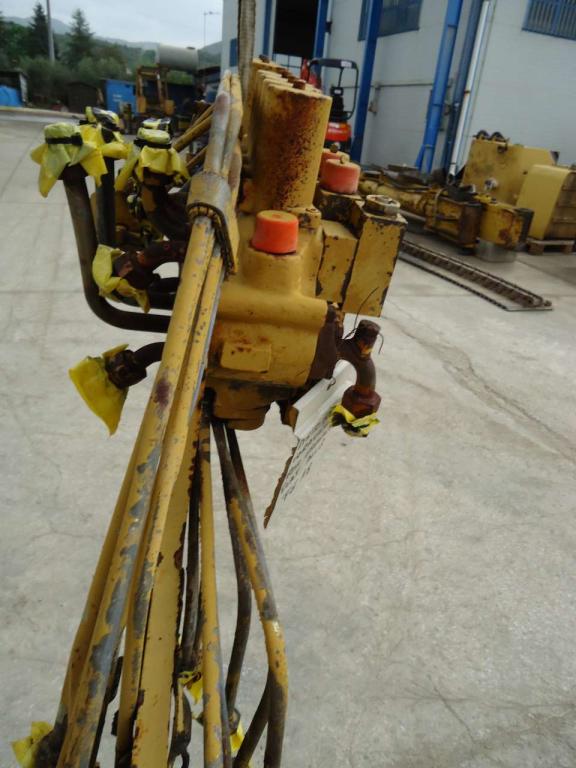 Distribuidor hidraulico para Fiat Allis FE18 Foto 5