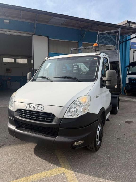 Iveco 35C13 Foto 2