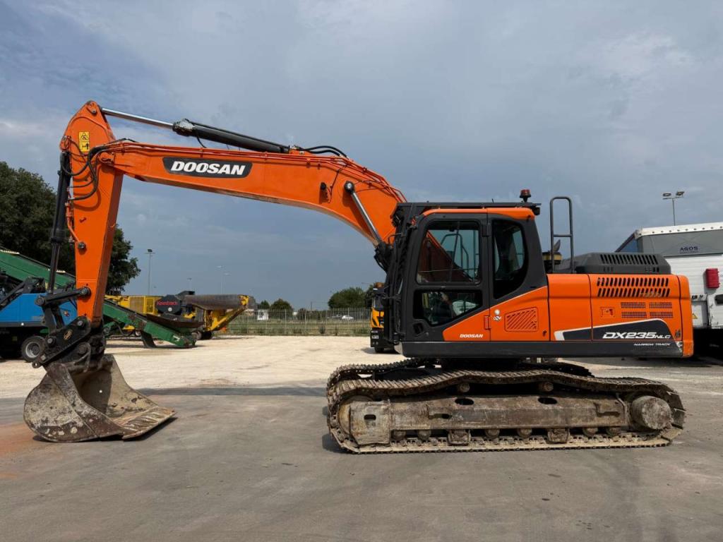 Doosan DX235 NLC-5 Foto 1
