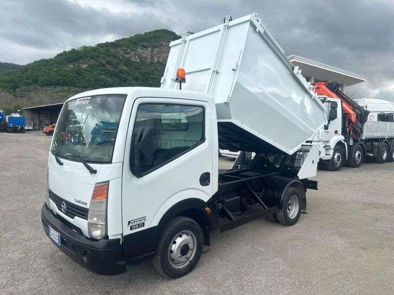 Nissan cabstar 35-11 Foto 1