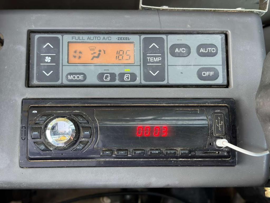 Hitachi ZX140-W3 | German machine Foto 26