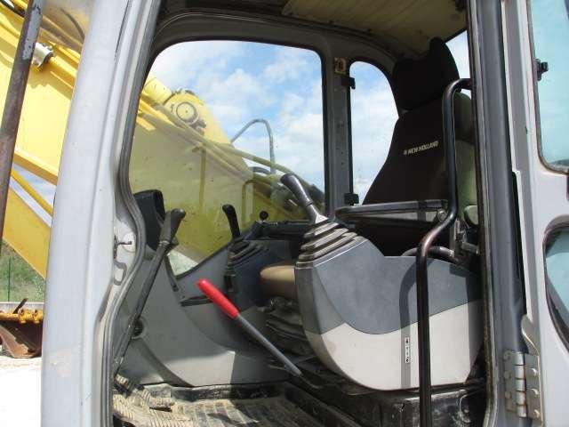 New Holland E215B Foto 13