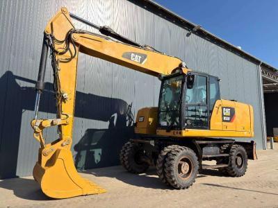 Caterpillar M320F vendida por Smitma B.V.