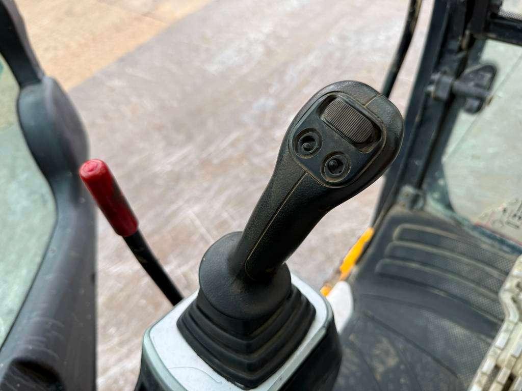 JCB JZ141LC - Automatic Greasing / Hammer Lines Foto 10