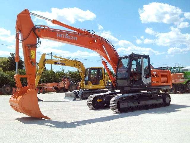 Hitachi ZX210LCN-3 Foto 1