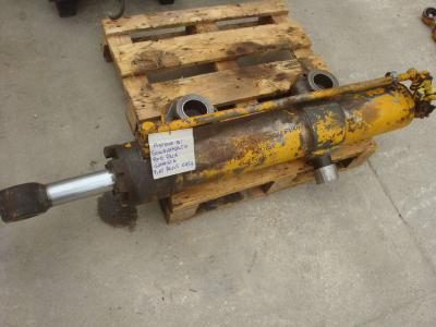 Cilndro de levantamiento para Fiat Allis 645B vendida por OLM 90 Srl