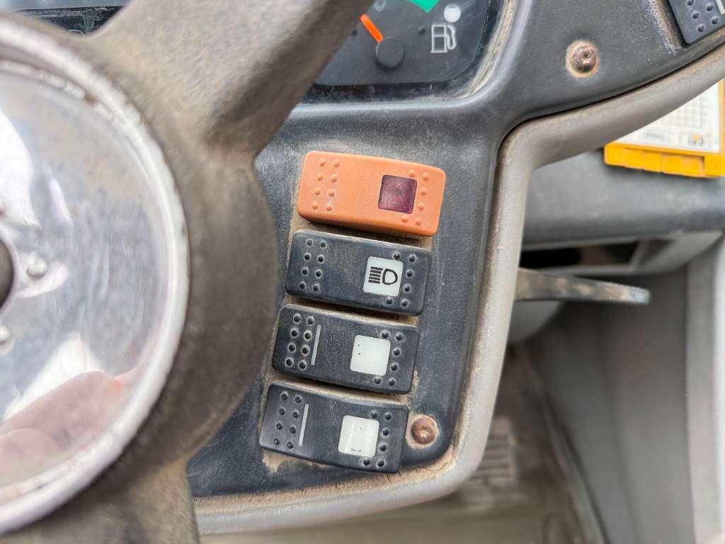 Caterpillar TH460B - 15m Reach / 4 Wheel Steering Foto 13
