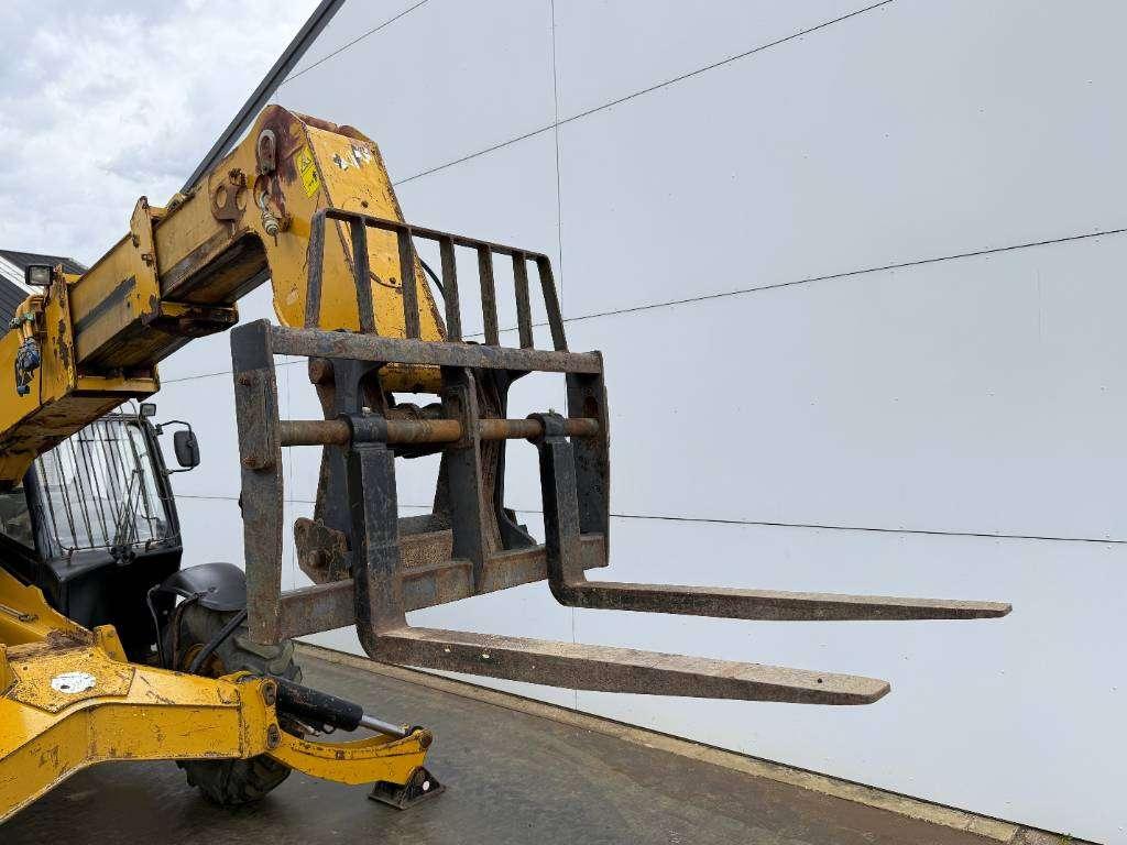 Caterpillar TH460B - 15m Reach / 4 Wheel Steering Foto 21