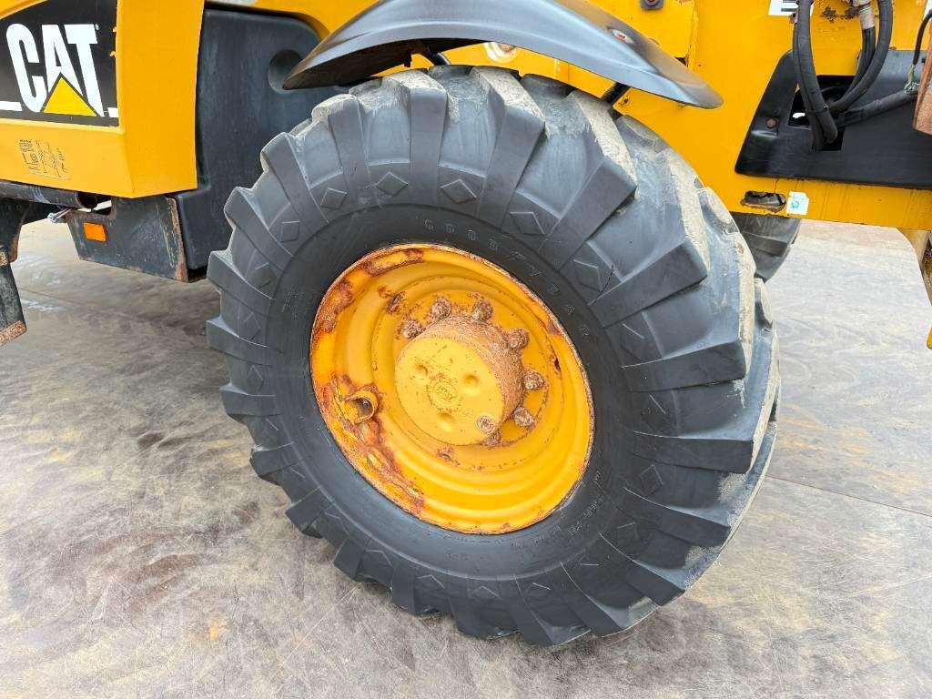 Caterpillar TH460B - 15m Reach / 4 Wheel Steering Foto 25