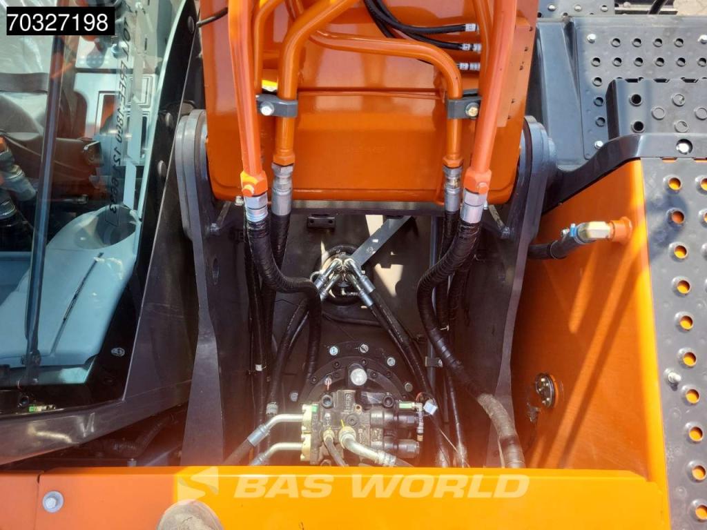 Hitachi ZX220 LC-5G ISUZU ENGINE Foto 20