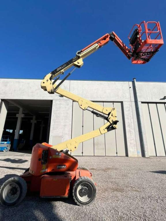 JLG E450 AJ Foto 1