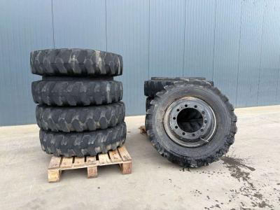 Neumático para Mitas 1000 x 20 Set / 10.00 x 20: 4x2 Tyres / 1000-20 vendida por Smitma B.V.