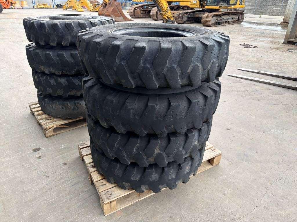 Neumático para Mitas 1000 x 20 Set / 10.00 x 20: 4x2 Tyres / 1000-20 Foto 8