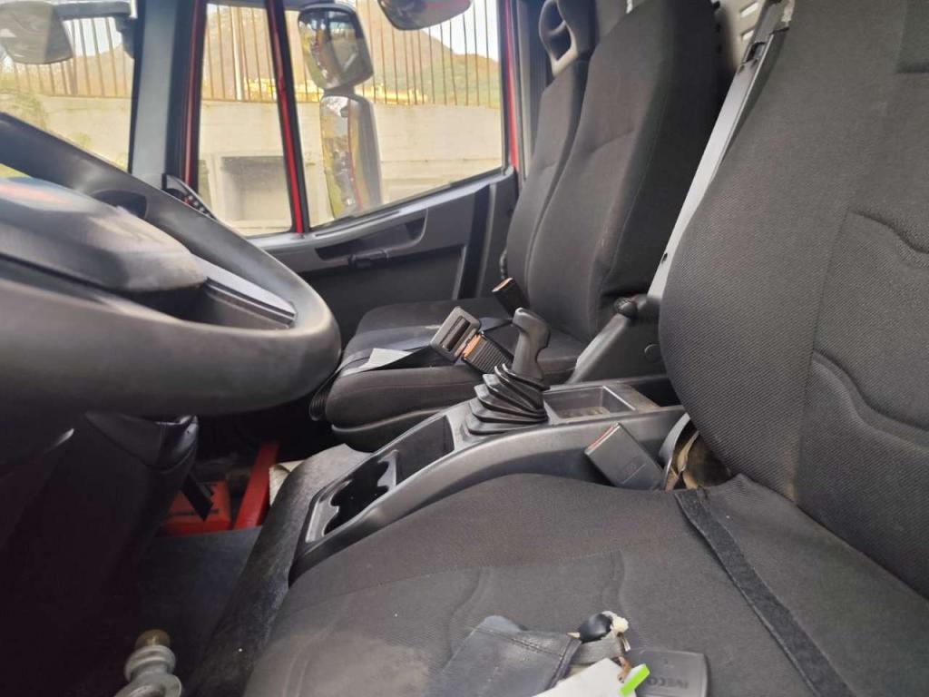 Iveco EUROCARGO 120-250 Foto 17
