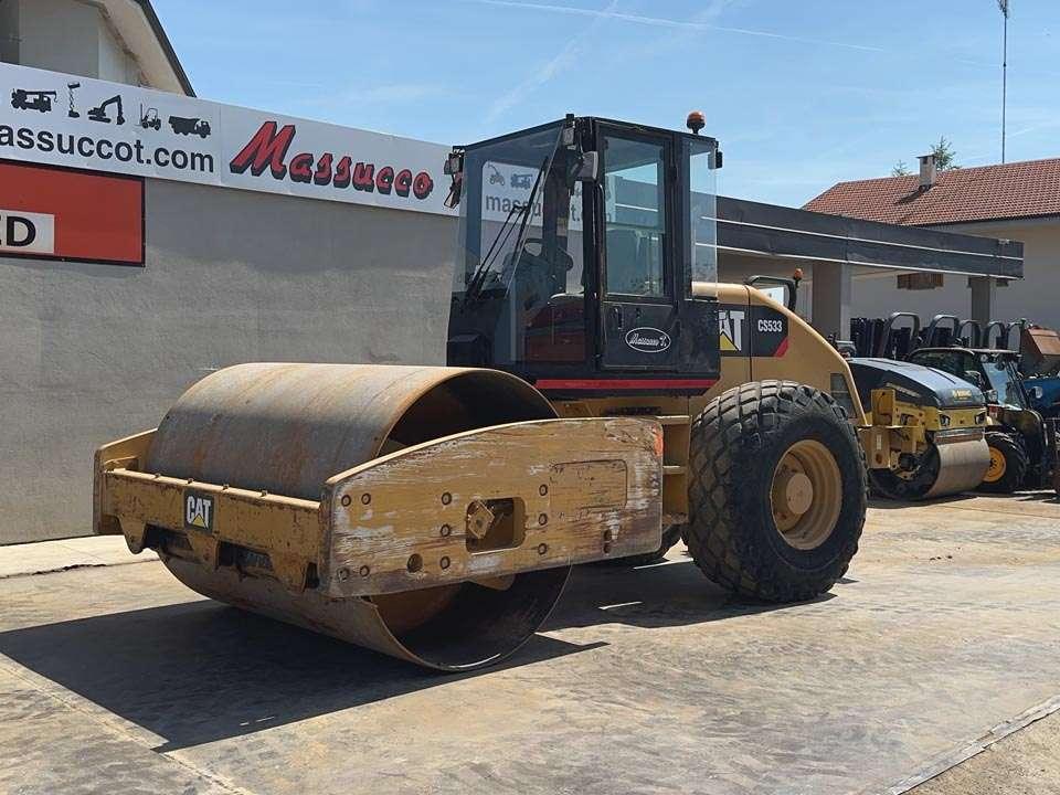 Caterpillar CS-533E Foto 1