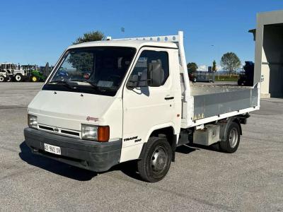 Nissan Trade 100 4x2 vendida por Massucco T. Srl