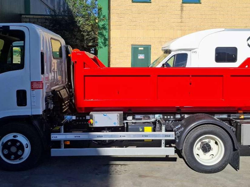 Isuzu M 29 Foto 16
