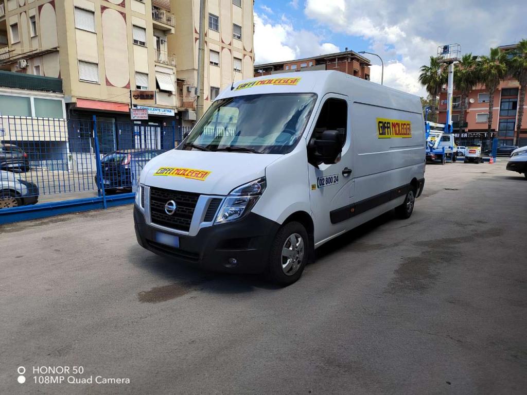 Nissan nv400 Foto 1