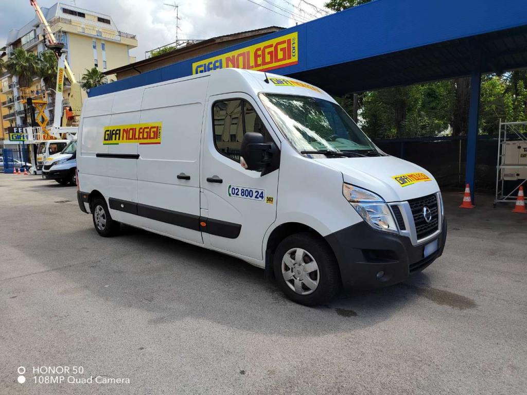 Nissan nv400 Foto 8