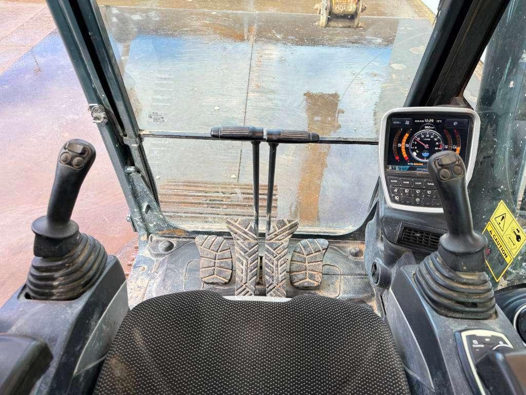 Hyundai HX220L - 360° Camera / Automatic Greasing Foto 8