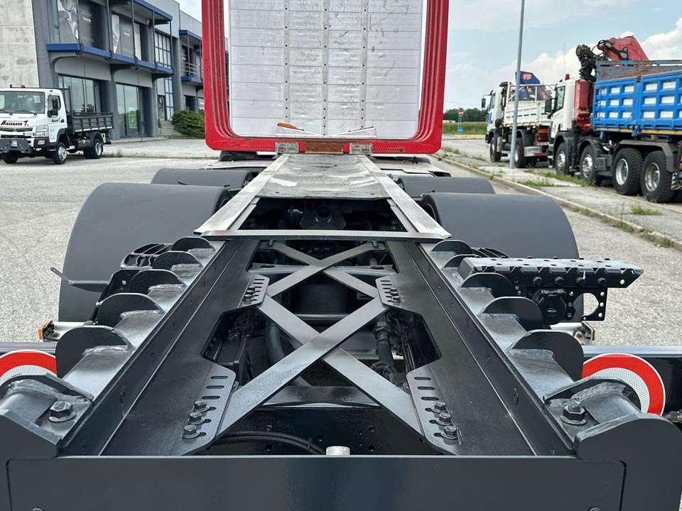 Scania R650 8x4 Foto 11