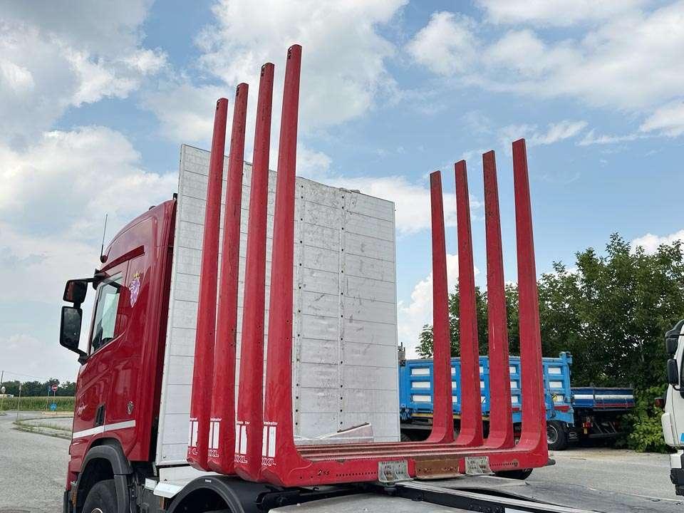 Scania R650 8x4 Foto 9