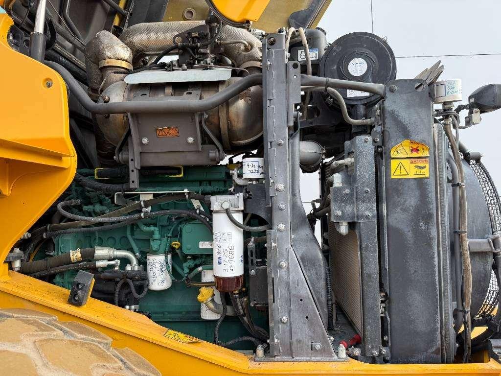 Volvo L60H - Backup Camera / Quick Coupler Foto 26