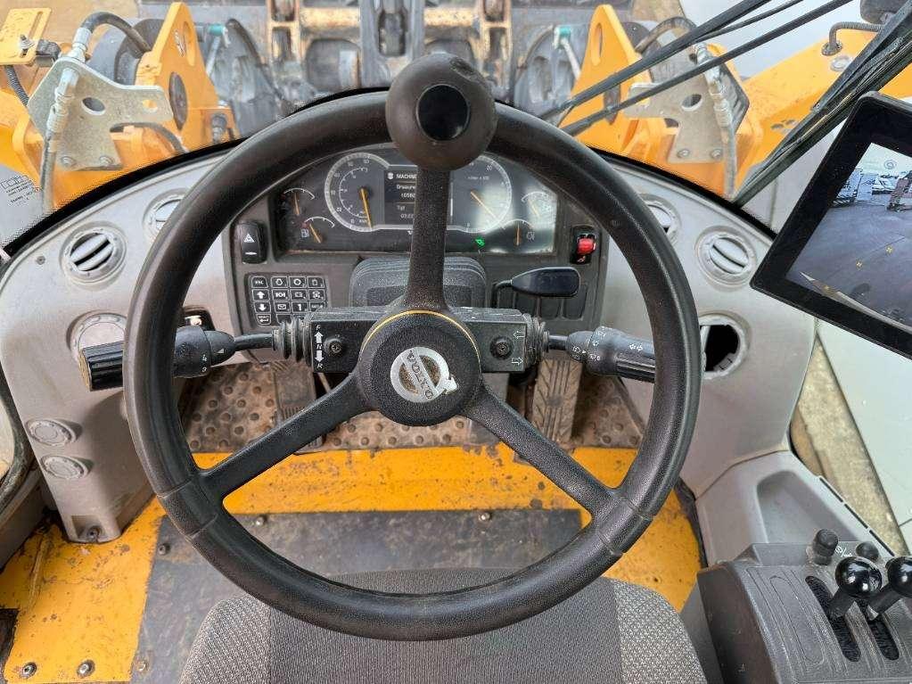 Volvo L60H - Backup Camera / Quick Coupler Foto 9