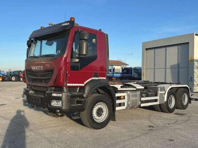 Iveco TRAKKER 450 6x4 vendida por Massucco T. Srl