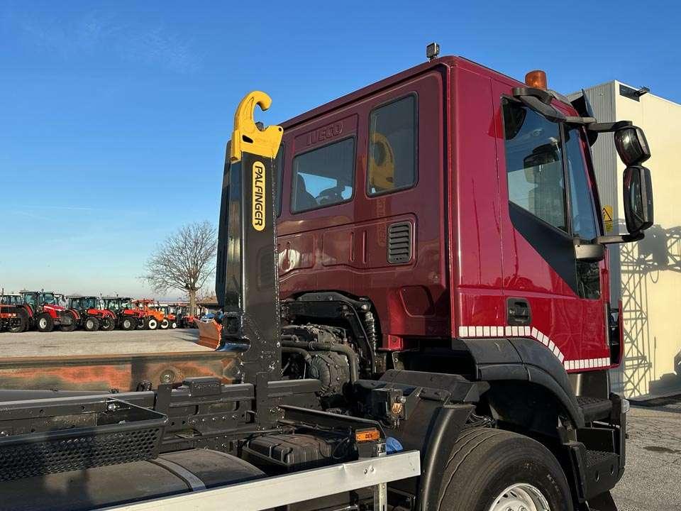 Iveco TRAKKER 450 6x4 Foto 7