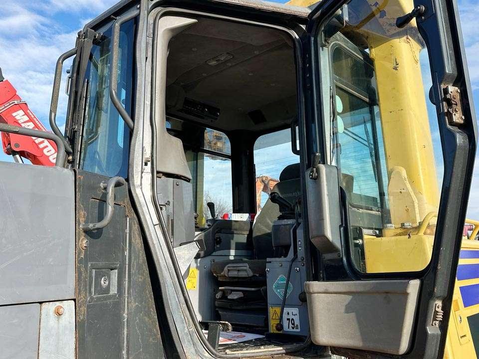 Komatsu D275AX Foto 11