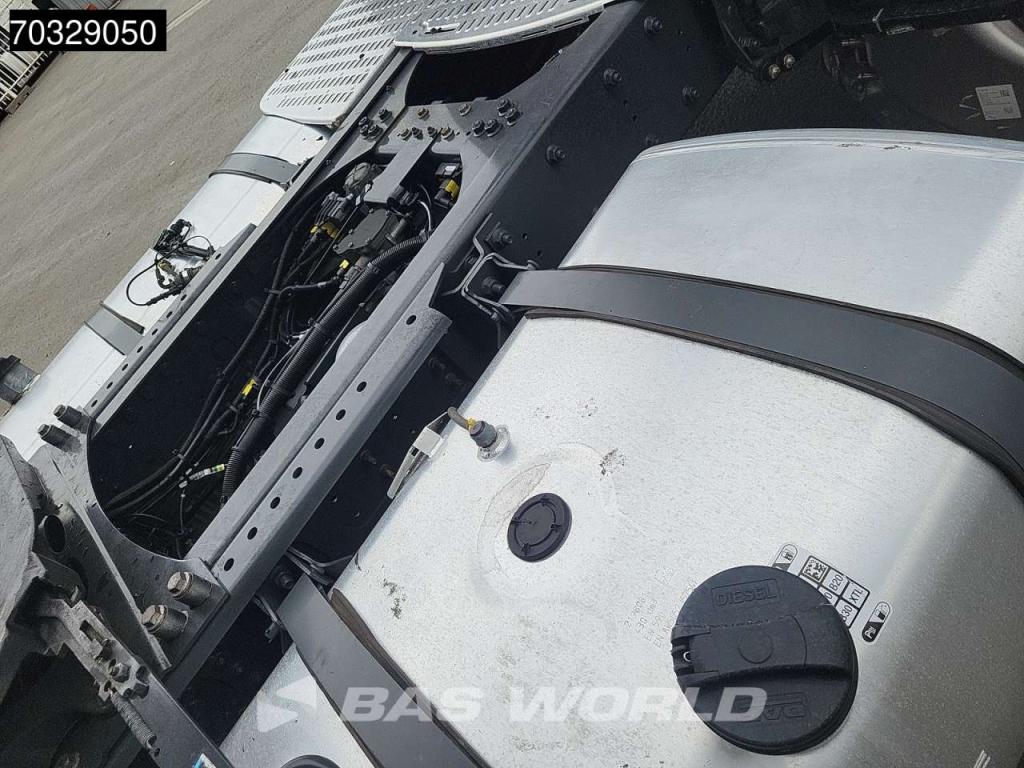 Daf XF 4X2 SC 2x Tanks Standklima ACC Foto 13