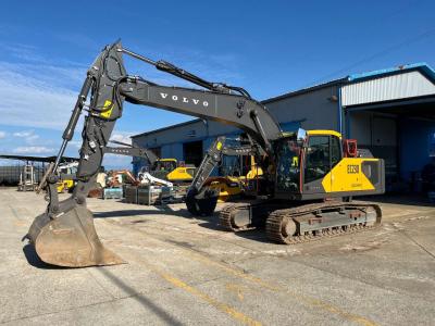 Volvo EC230FNL-5 vendida por Omeco Spa