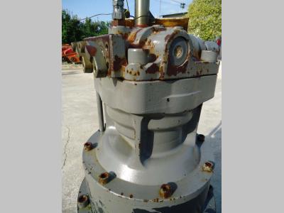 Motor de rotación de la plataforma giratoria para Hitachi ZAXIS 210N - 240N vendida por OLM 90 Srl