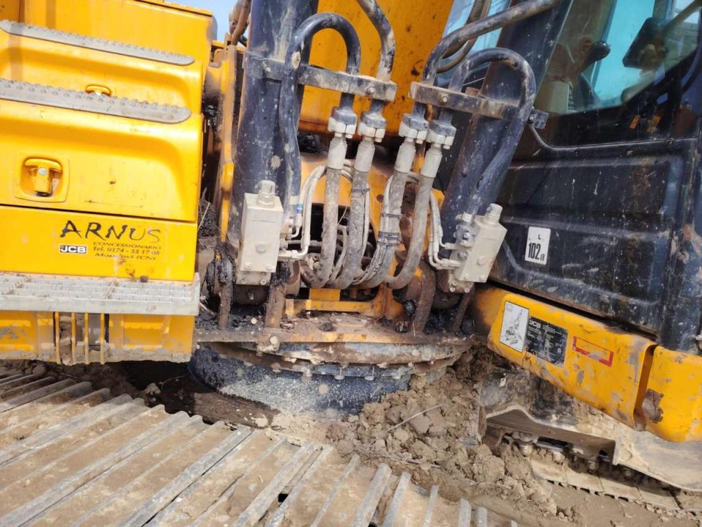 JCB 220X L4F Foto 3