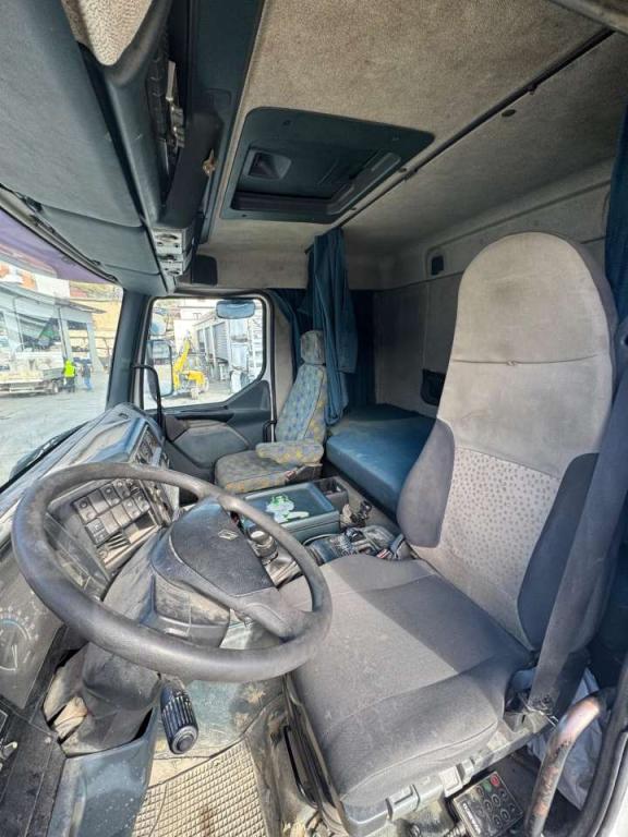 Renault 385 Foto 6