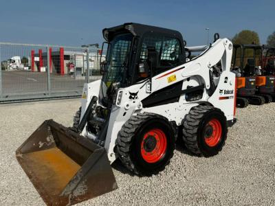 Bobcat S770 vendida por MEK Srl