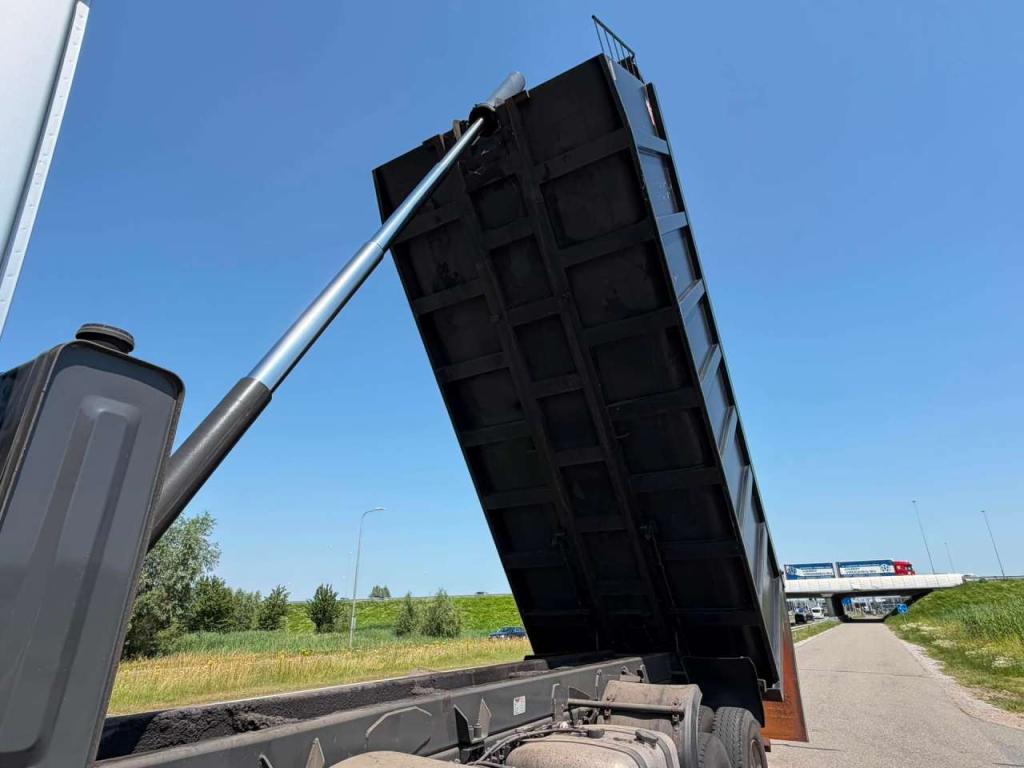 Mercedes-Benz Arocs 4848 8x8 tipper Foto 11