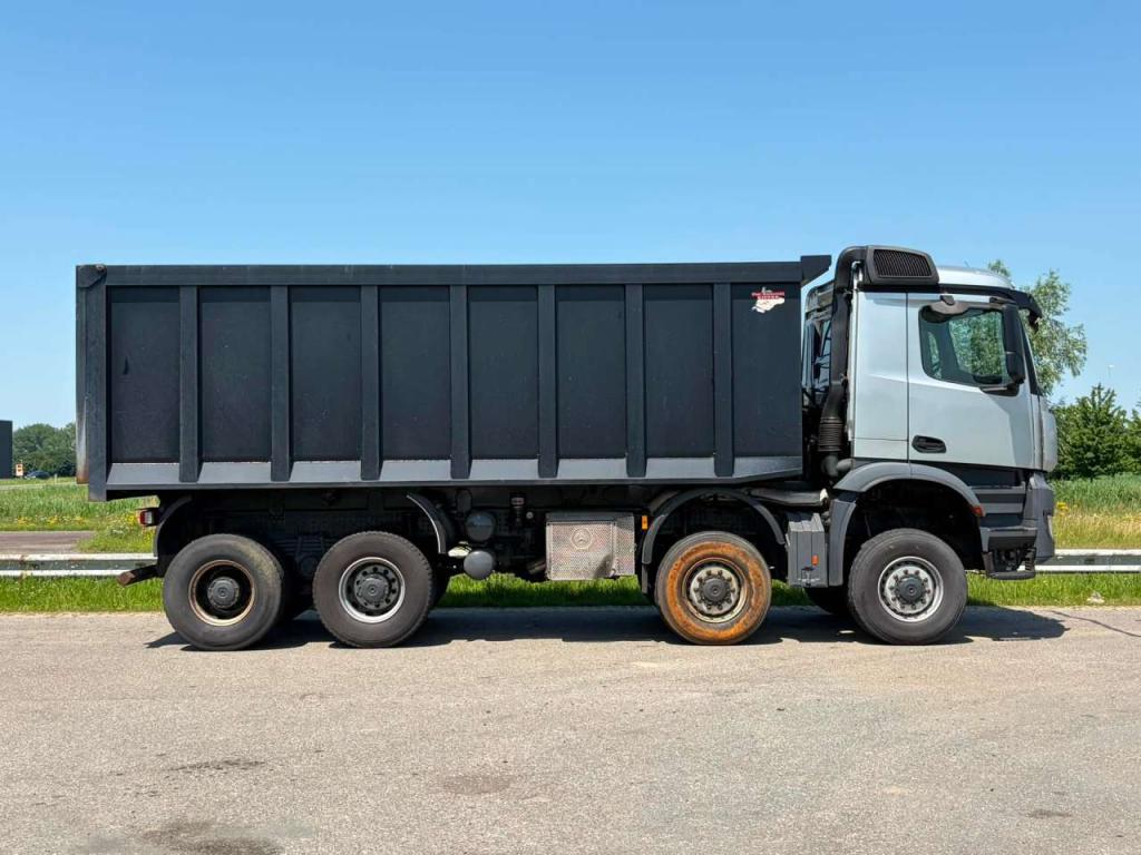 Mercedes-Benz Arocs 4848 8x8 tipper Foto 6