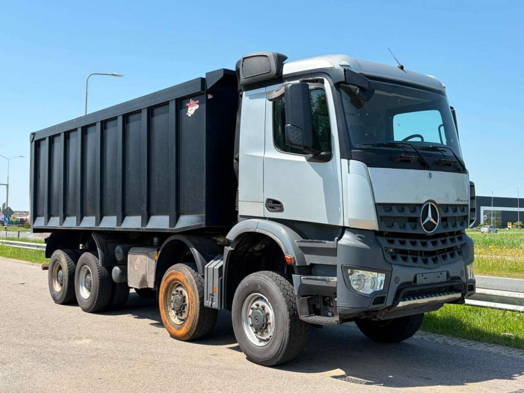 Mercedes-Benz Arocs 4848 8x8 tipper Foto 7