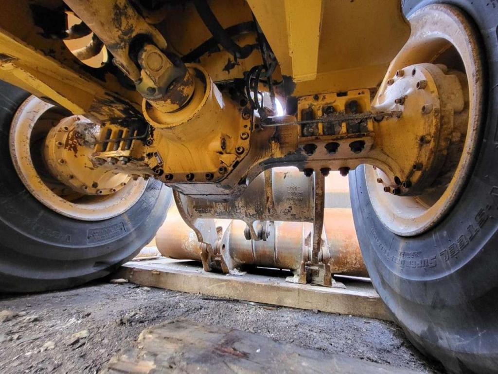 Volvo front axle VOE56005 for Volvo JL120H, JL120HZ, L110E... Foto 1