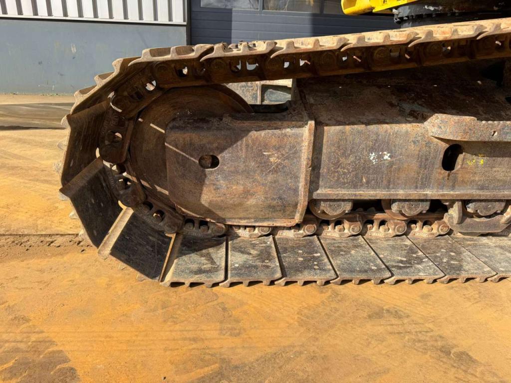 Komatsu PC240LC-10 Foto 11