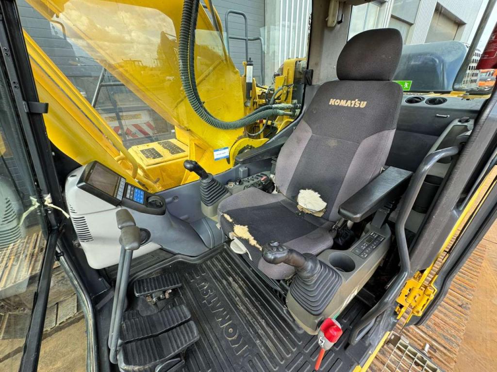 Komatsu PC240LC-10 Foto 20