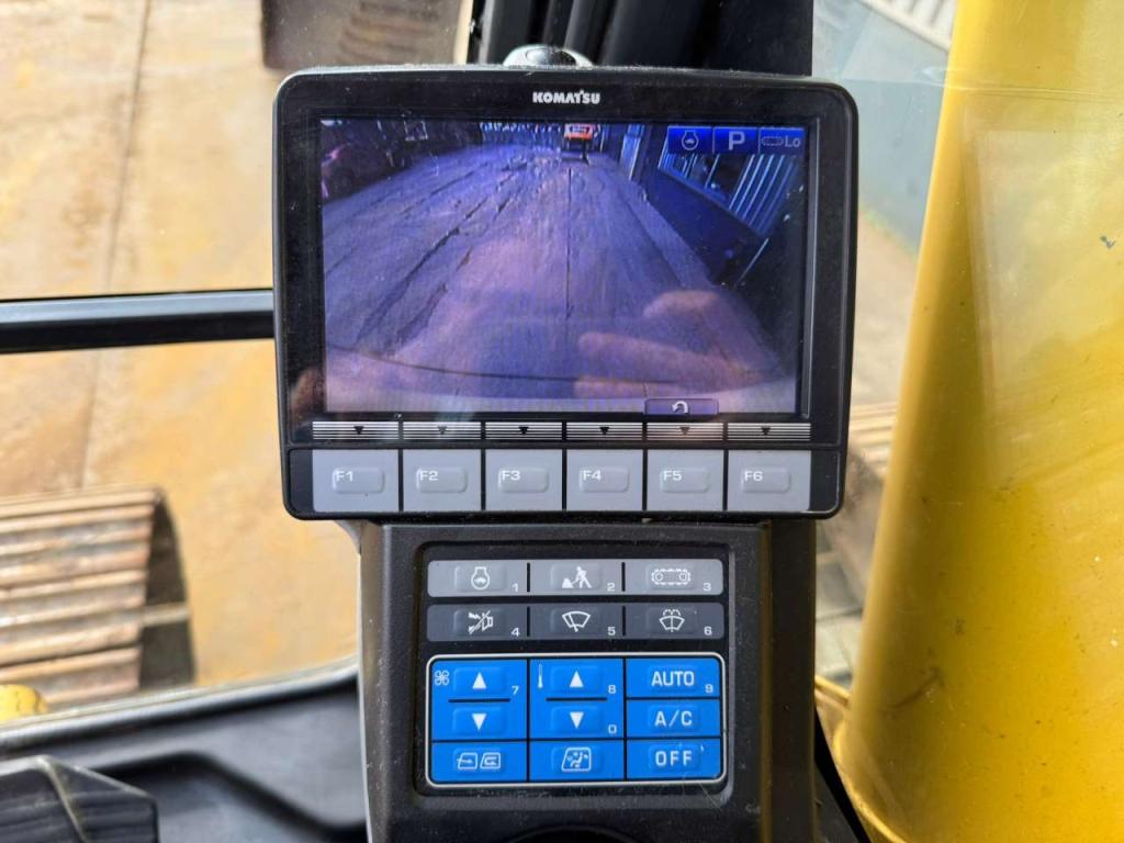 Komatsu PC240LC-10 Foto 23