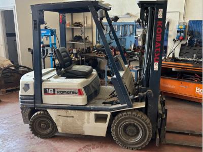 Komatsu 18D vendida por Zane Macchine Srl
