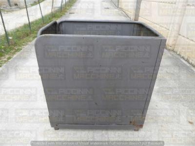 Merlo 1000 kg vendida por Piccinini Macchine Srl